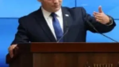 تفاصيل «عملية الأخطبوط».. كيف اخترق قراصنة إيرانيون هاتف رئيس وزراء إسرائيل سابقًا؟