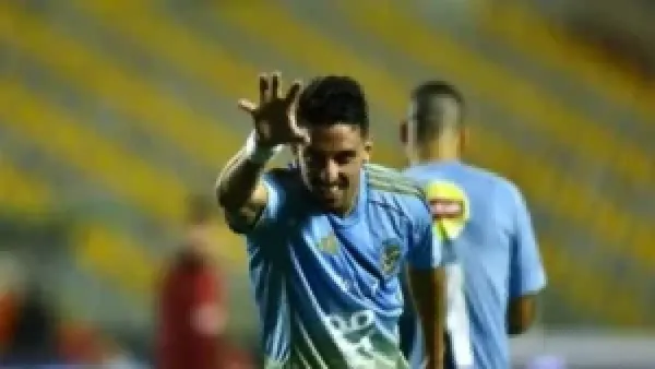 طاهر طاهر يحتفل بهدفه في مرمى سيراميكا بأسلوب Iron Man أمام الجماهير