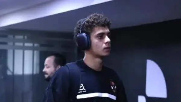 3 مطالب مالية.. شروط النادي الأهلي للموافقة على بيع حمزة عبد الكريم لبرشلونة