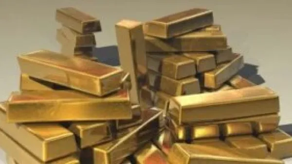 هدوء الصاغة.. سعر جرام الذهب عيار 21 المصنعية المتداولة بنهاية 2025