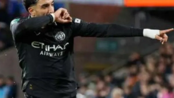 جماهير مانشستر سيتي تواصل الهجوم على جوارديولا بسبب تأخير دخول مرموش