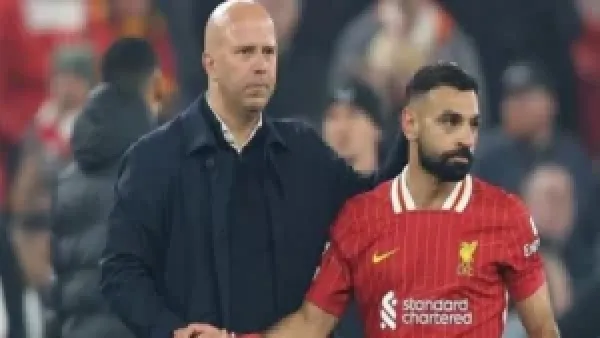 مدرب ليفربول أرني سلوت يوضح تأثير الأزمة الأخيرة مع محمد صلاح على الفريق وأجوائه الداخلية
