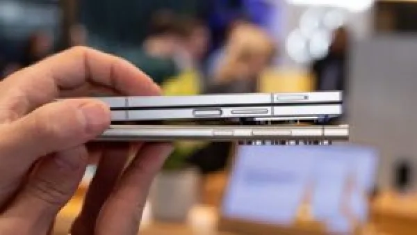 سامسونج تدخل سوق الأجهزة اللوحية بهاتف جالاكسي TriFold وشاشته التي تُطوى مرتين