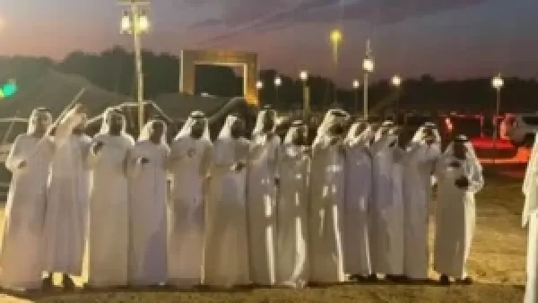 مهرجان المسرح الصحراوي في الشارقة يقدم عروضًا تراثية وشواء عربي يعكس ثقافة الضيافة