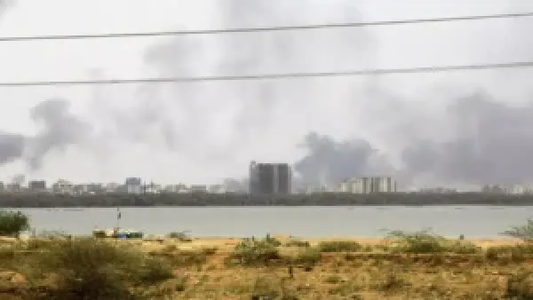 الملك سلمان يوجه رسالة حاسمة للبرهان خلال زيارة مفاجئة قد تعيد تشكيل تحالفات البحر الأحمر