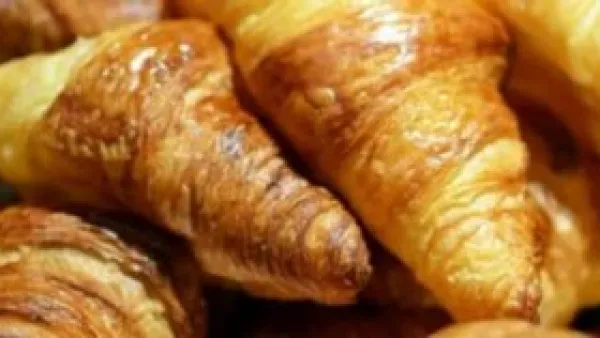 العجينة الاقتصادية الواحدة: حضّري منها 4 أصناف معجنات مالحة وحلوة.