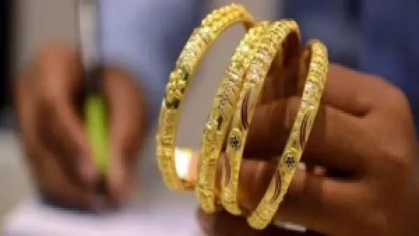 سعر الذهب عيار 21 في سوق الصاغة يحافظ على ارتفاعه اليوم مع زيادة 5 جنيهات