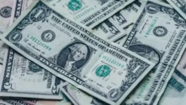 سعر الدولار مقابل الجنيه المصري يتراجع اليوم الثلاثاء مع تحديثات السوق الحاسمة