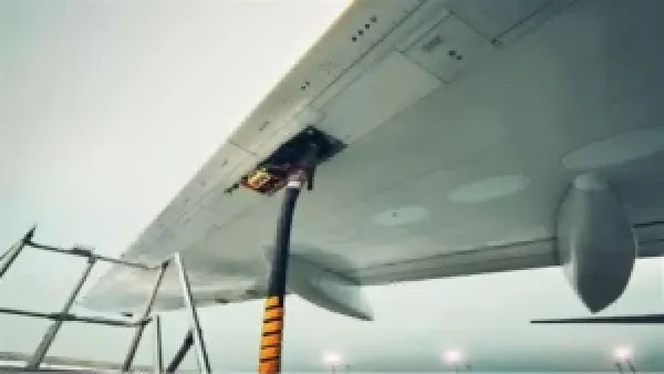 تجارب دولية ناجحة في استخدام زيت الطعام كوقود للطائرات تعزز الاستدامة وتقليل الانبعاثات