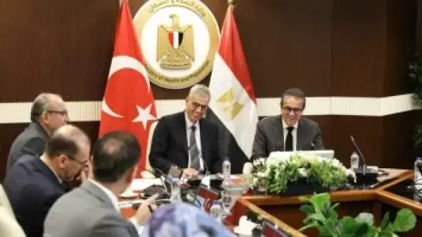 تحالف مصري تركي.. خطة جديدة لدعم الاستثمارات الصحية وتوطين صناعة الدواء بمصر