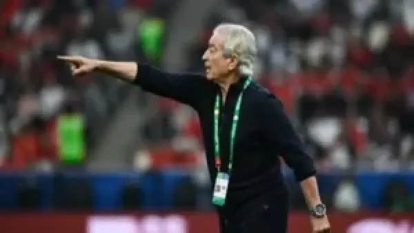 مروان حمدى يقود هجوم المنتخب الوطني على حساب محمد شريف في التشكيل الجديد