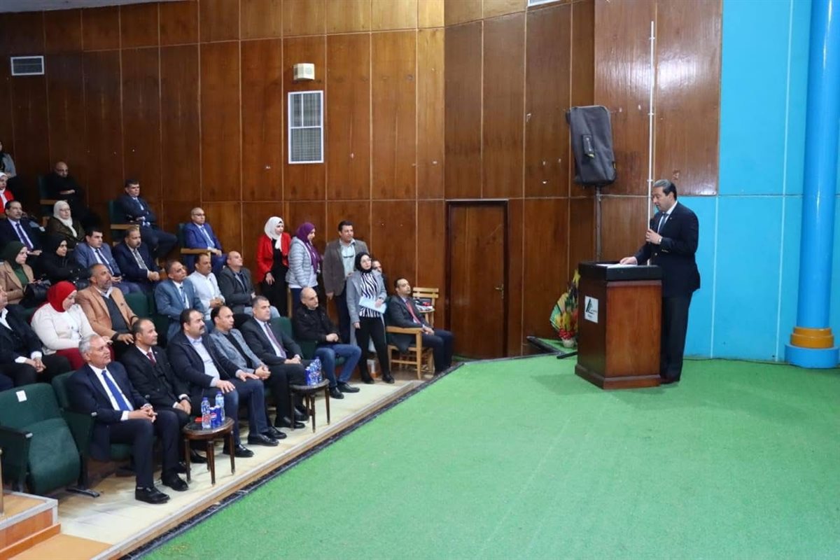 محافظ دمياط يشهد الحفل الختامى لمبادرة بداية جديدة