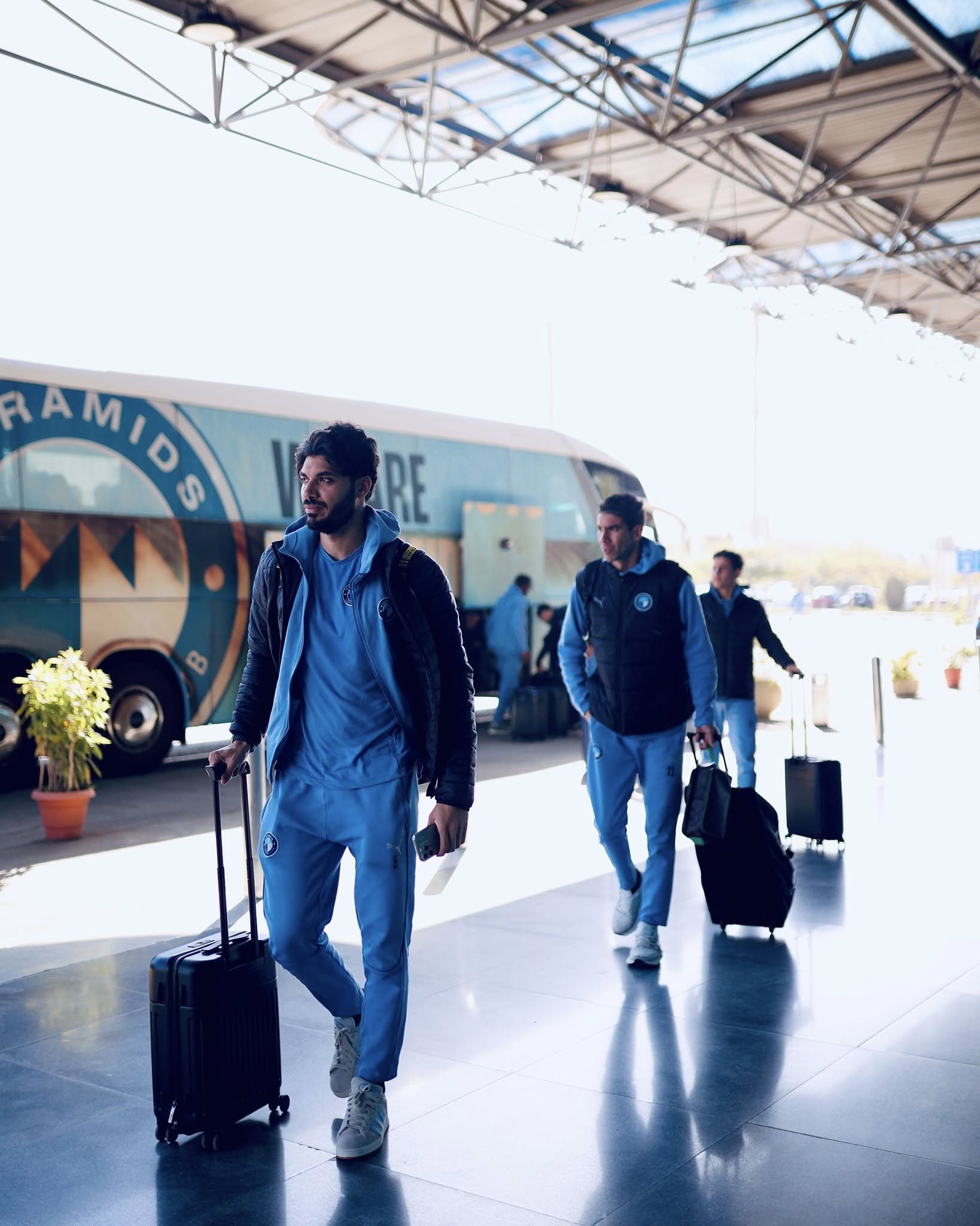على الجبر والشرف على الجبر والشرف