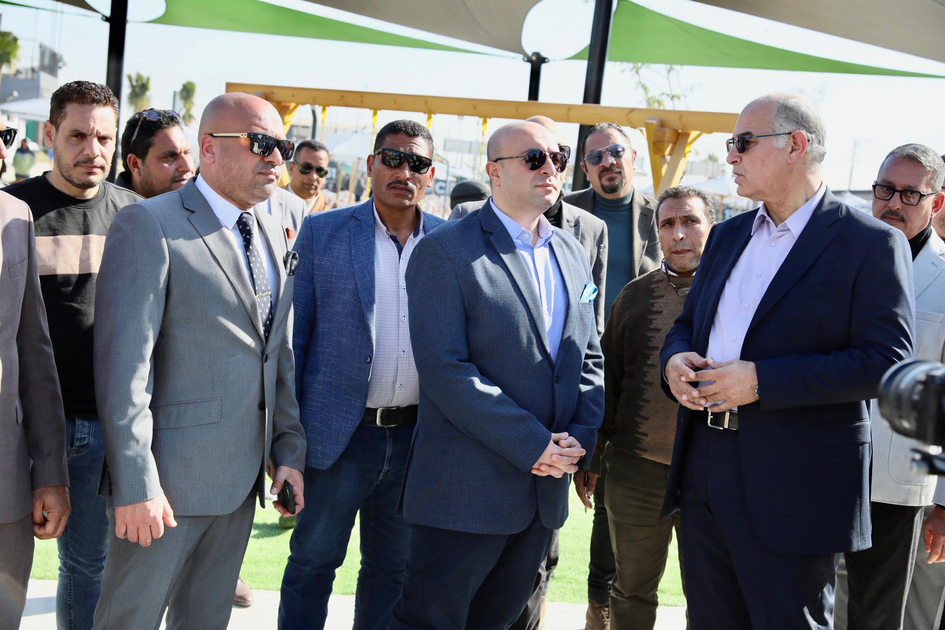 جولة تفقدية خلال افتتاح المرحلة الأولى لفرع نادي المدينة جولة تفقدية خلال افتتاح المرحلة الأولى لفرع نادي المدينة