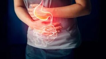 ألم المعدة ليس مجرد عرض عابر 5 علامات تؤكد حاجتك