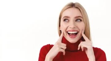 ابتسامة أكثر بياضًا 5 طرق لتبييض الأسنان بمكونات طبيعية متوفرة