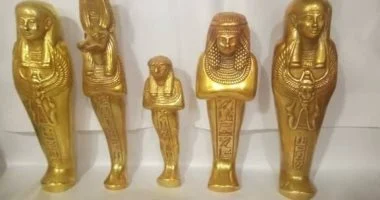 تفسير الحلم بالتماثيل الفرعونية.. إشارة إلى قوة كامنة وطموح على وشك التحقق.