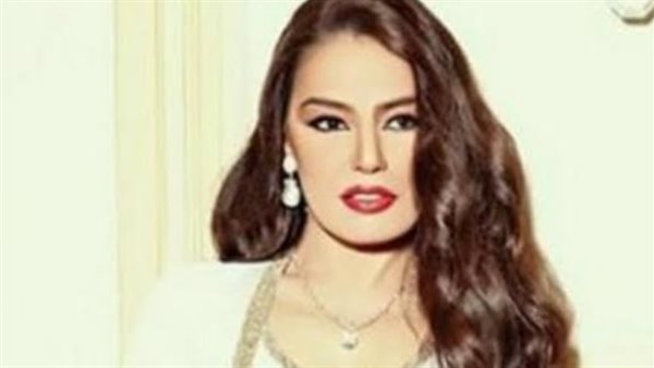 من حادث العمود الفقري إلى السرطان.. القصة الحقيقية وراء أيقونة اسمها شريهان.