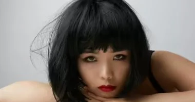 5 قصات شعر قصير تتحدى الزمن.. خيارات كلاسيكية آمنة لإطلالة جريئة.