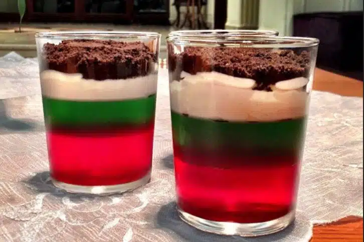 أجمل أفكار توزيعات اليوم الوطني الإماراتي 2025 للعائلات والمدارس والأطفال 10 أجمل أفكار توزيعات اليوم الوطني الإماراتي 2025 للعائلات والمدارس والأطفال