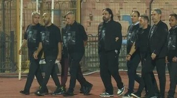 أساطير الزمالك يكرمون محمد صبري بقمصان تلامس قلوب الجماهير