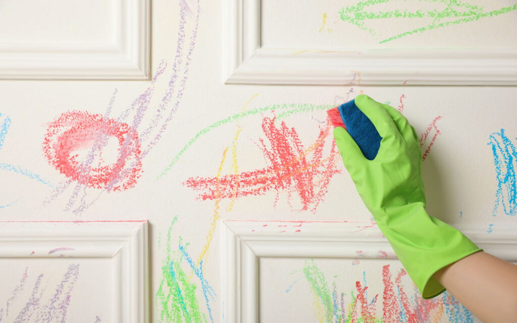 خلطة سحرية.. الطريقة المثالية لإزالة بقع الحوائط نهائيًا بمكونات طبيعية من منزلك 3 الطريقة المثالية لإزالة بقع الحوائط نهائيًا بمكونات طبيعية من منزلك