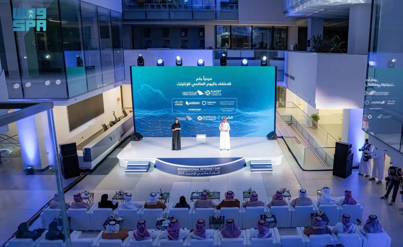 الباحثون السعوديون يتصلون بشبكاتهم الجامعية بأمان من 100 دولة عبر “التجوال الأكاديمي”