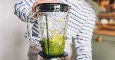 الخلاط لم يعد للعصائر فقط.. 7 وجبات مالحة وحلوة تجهزها في دقائق