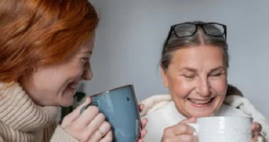 الخلاف مع الحماة ليس حتميًا.. 4 تصرفات بسيطة تنهي التوتر وتكسب ودها