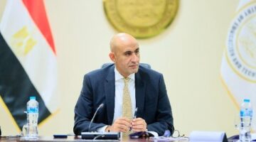 تحقيق وزاري موسع في واقعة طالب القومية يستدعي إدارة المدرسة