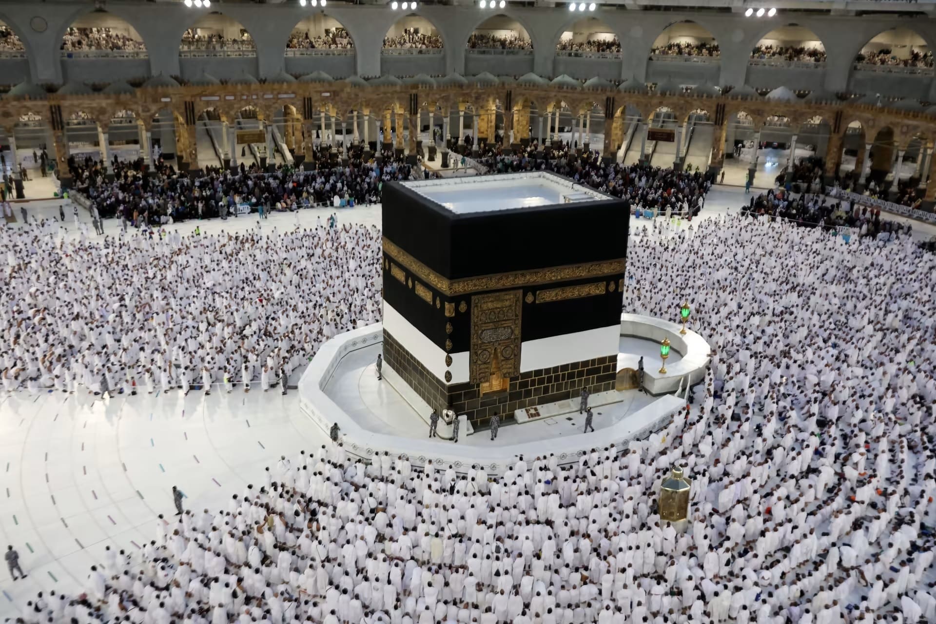 فرصة ذهبية.. خطوات وشروط تقديم طلب حج للعاملين بالأزهر الشريف عبر البوابة الإلكترونية