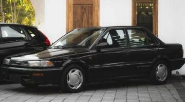 حيلة للهروب من التسوق روسي يفبرك حادث سرقة سيارته فيقع