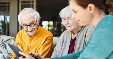 خطر الإصابة بالخرف يتراجع 40%.. دراسة تكشف دور الموسيقى في حماية من تجاوزوا السبعين.