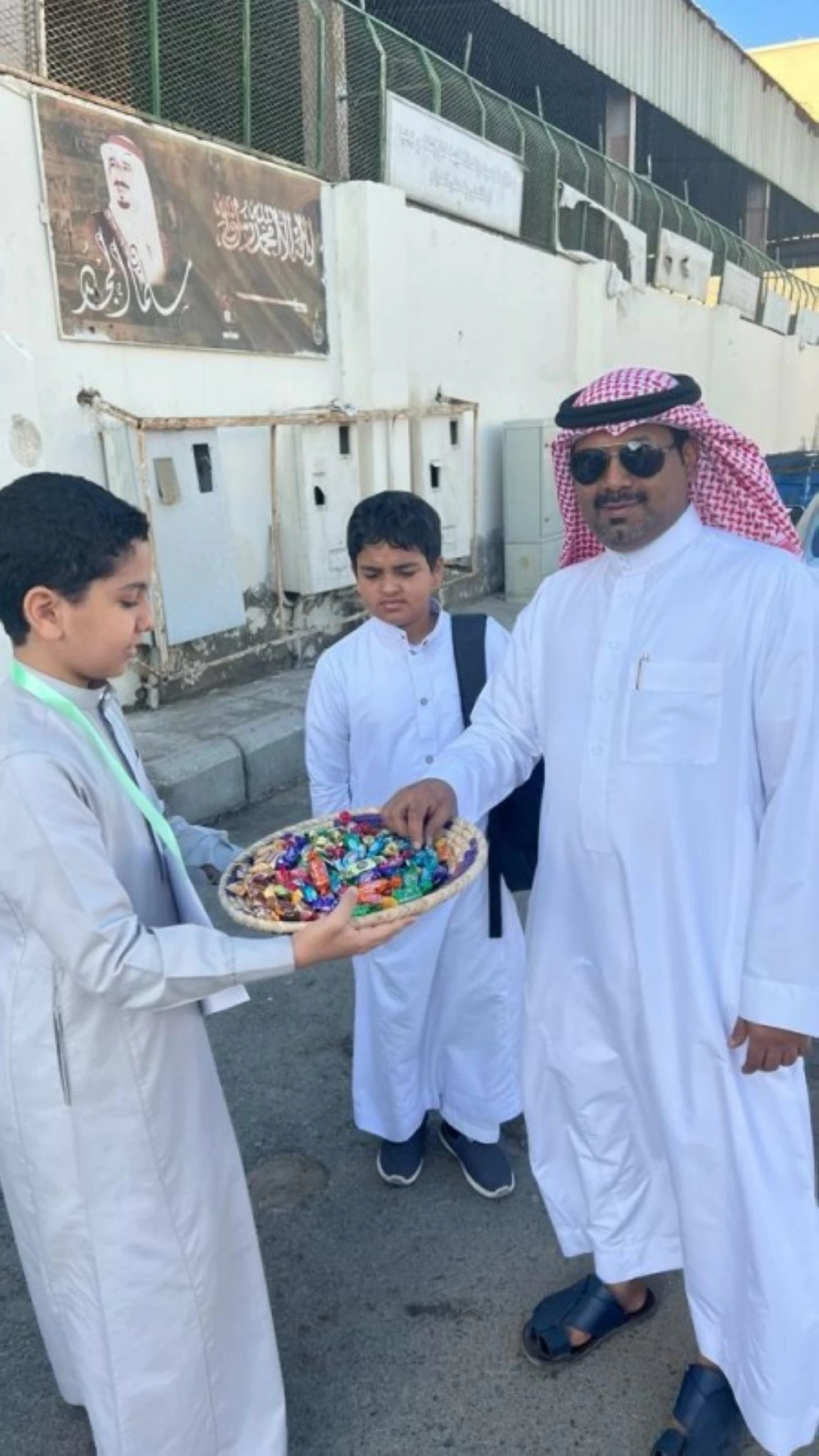 زيارة كبار السن لأبنائهم بالمدارس: الحجز بمكالمة هاتفية والتوكيل ممنوع.