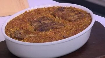 طاجن الفريك بالسمك كيف تفوقت النكهة المدخنة على الأرز في