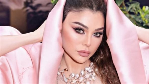 قرارات المنع التي لاحقت هيفاء وهبي: القصة الكاملة لمعاركها مع الرقابة والنقابات الفنية.