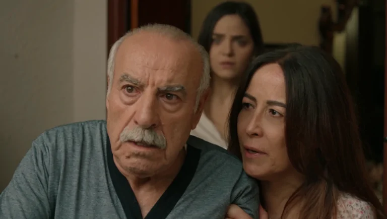 لقطات مؤثرة.. مسلسل سلمى الحلقة 86 يشهد انهيار نديم عقب كشف ابتزاز ميرنا 4 لقطات مؤثرة.. مسلسل سلمى الحلقة 86 يشهد انهيار نديم عقب كشف ابتزاز ميرنا