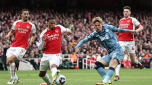 اضبط شاشتك الآن.. القنوات الناقلة لمباراة أستون فيلا ضد آرسنال في قمة الإثارة 3 مباراة أستون فيلا ضد آرسنال