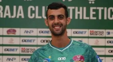 مصير انتقال بلعمري إلى الأهلي يحدد مستقبل الدفاع في الرجاء